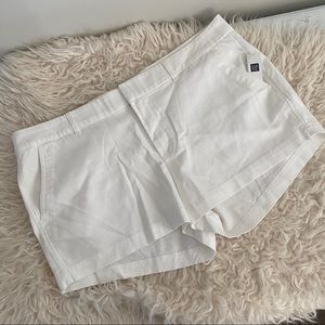 *Final price* GAP White Textured Girlfriend Shorts